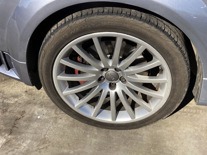 Scratched wheel arch of Audi TT quattro sport