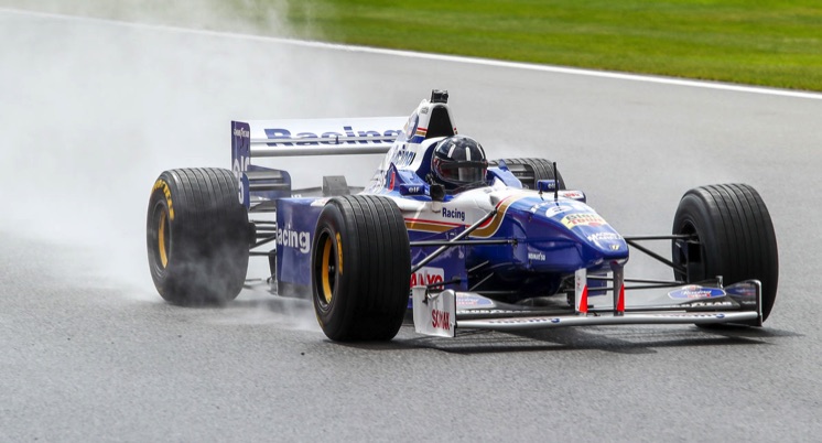 Damon Hill in Williams FW18 at Silverstone (Photo © JEP)
